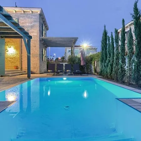 Zelda With Private Pool, 2 Km Beach * Pula
