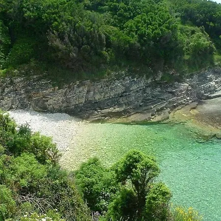 Zelda With Private Pool, 2 Km Beach